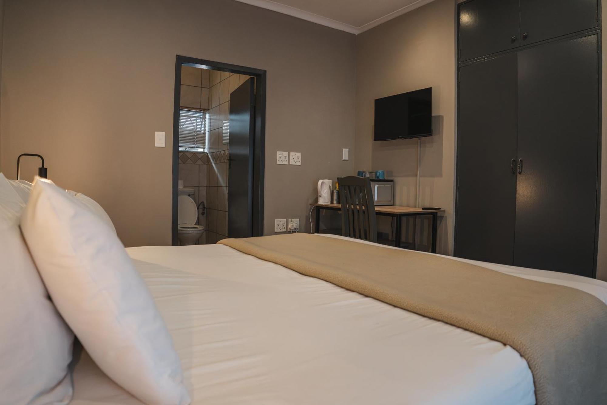 The Wild Peach - Menlyn Hotel Pretoria Exterior photo